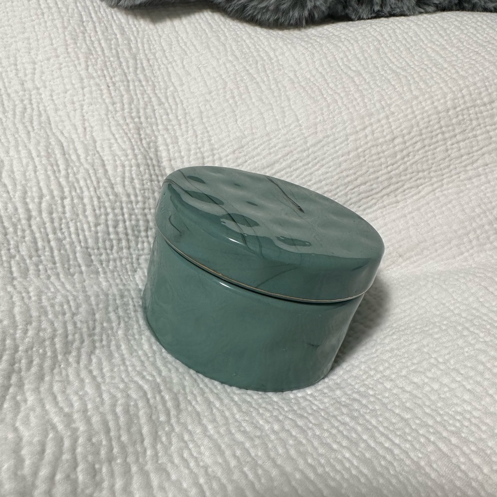 Green glass jar 😍